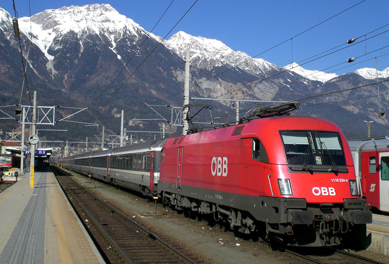 Naar de MandlWand Lodge met de trein