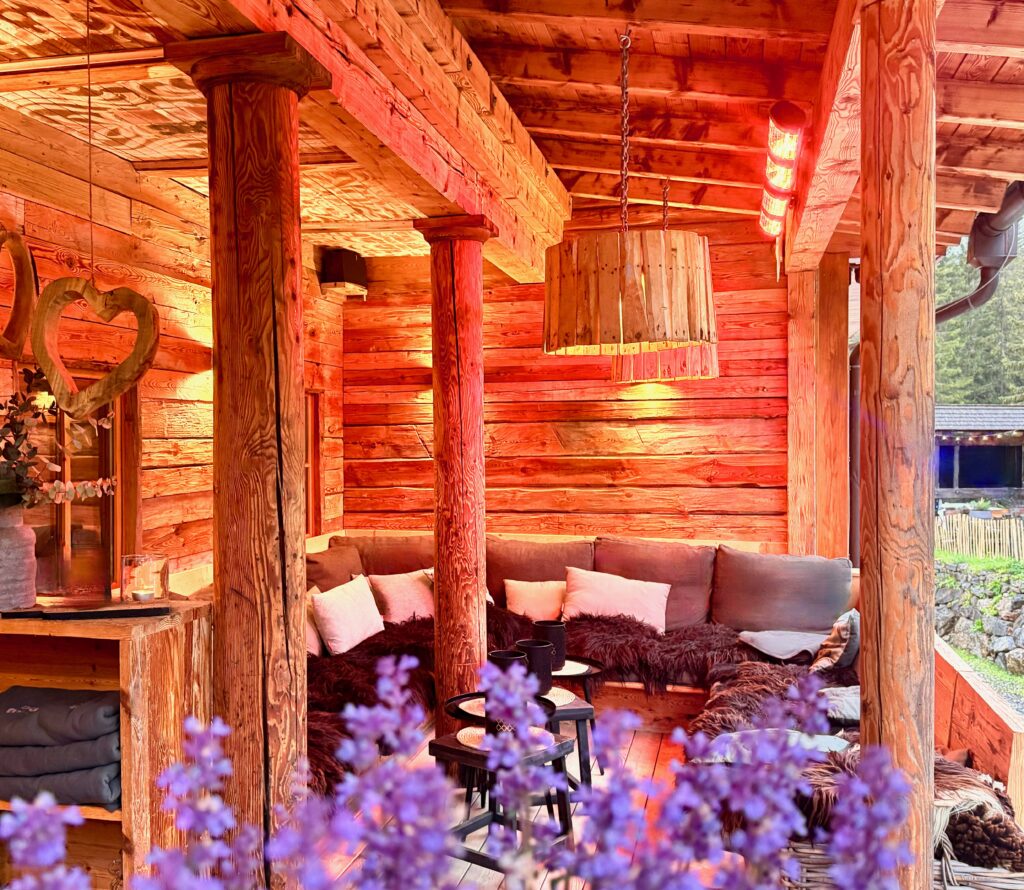 Beheizte Terrasse M;andlwand Lodge